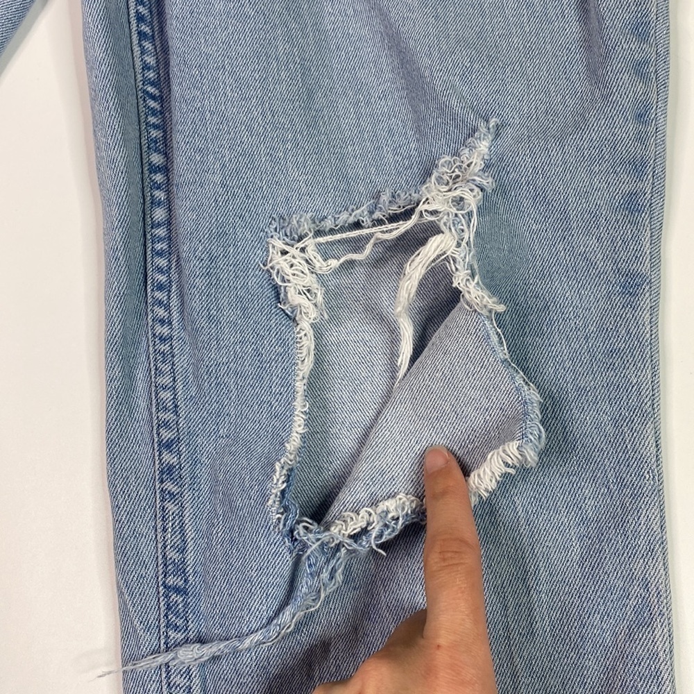 Calvin Klein Jeans High Rise Raw Hem Skinny Distressed Jeans Size 32 - Picture 14 of 14